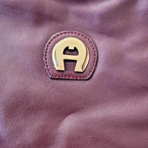 Etienne Agner Burgundy Leather Crossbody Purse - Picture 4 of 10